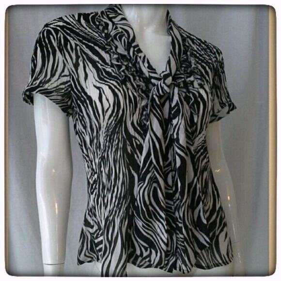 SUNNY LEIGH Womens Animal Print Blouse Black and White Short Sleeve Top Size L - Picture 1 of 8